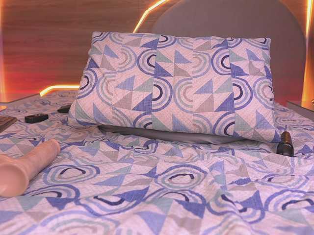 ale-evanz's BongaCams show and profile