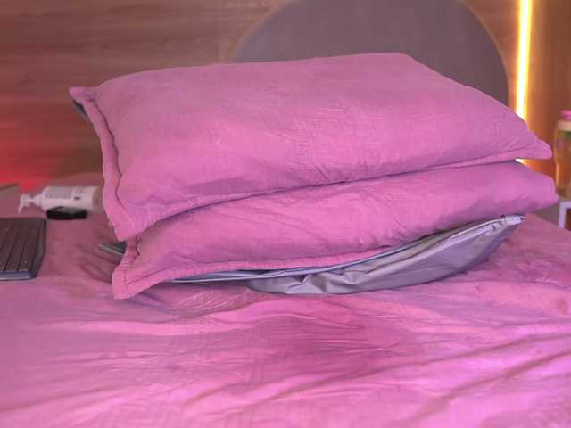 ale-evanz live cam preview