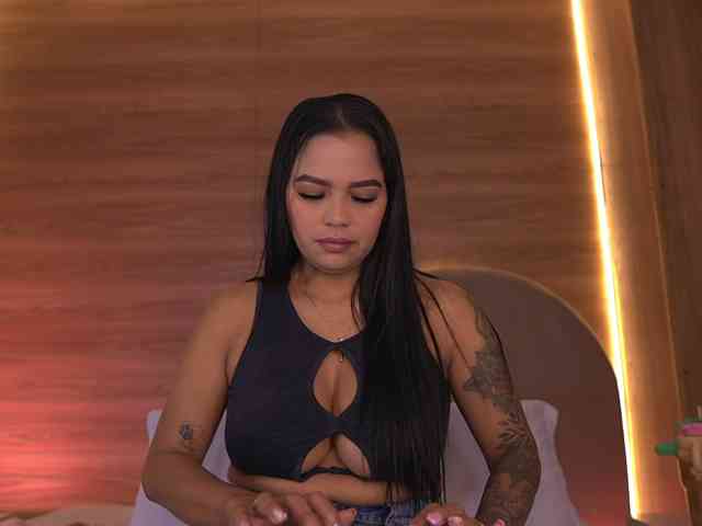 Modella: ale-evanz