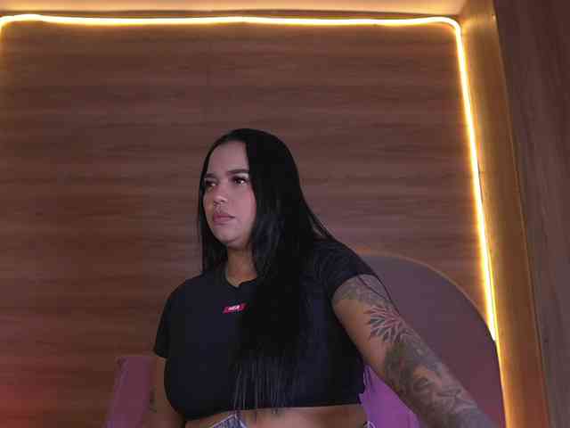 Modella: ale-evanz
