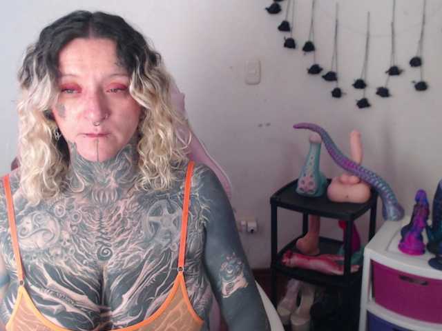 sloppytitss live cam preview