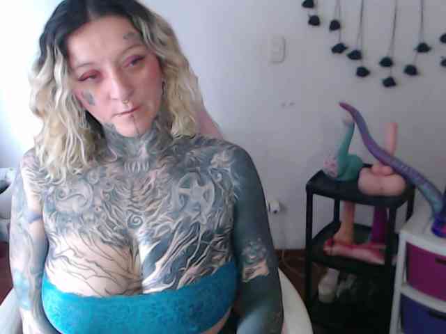 sloppytitss Live Webcam on BongaCams