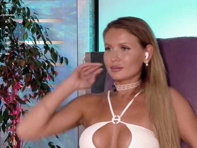Anna-R live cam on BongaCams