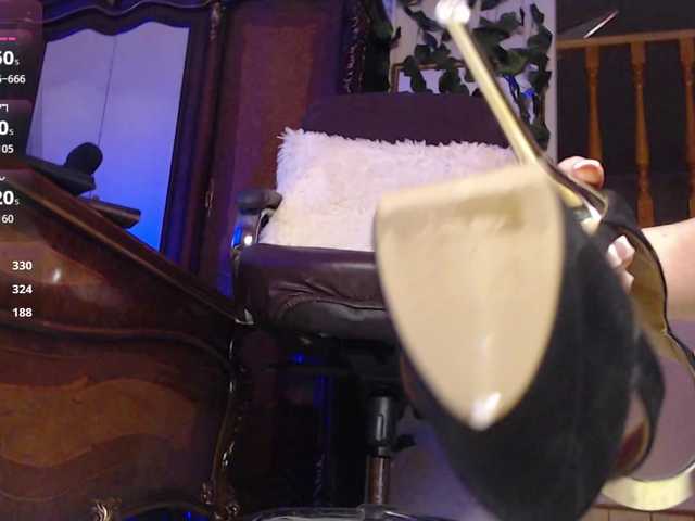 Keily's BongaCams show and profile