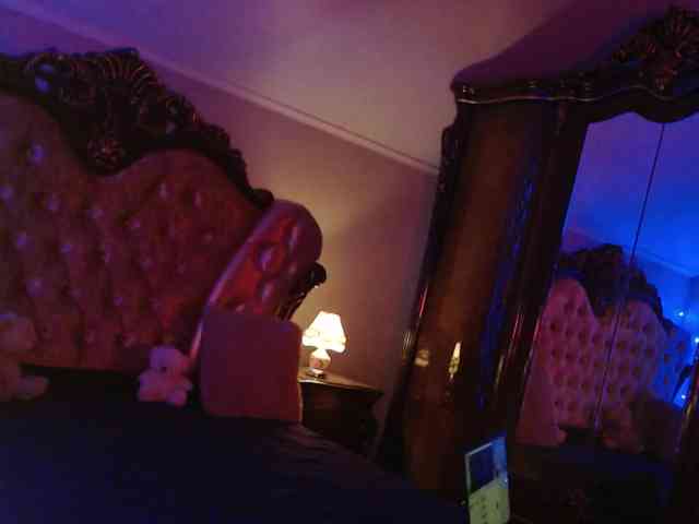 MisTrEss_ElLa webcam
