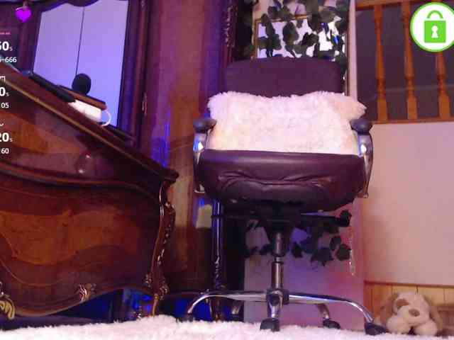 MisTrEss_ElLa webcam