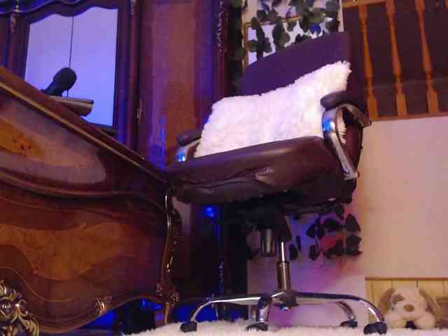 MisTrEss_ElLa webcam