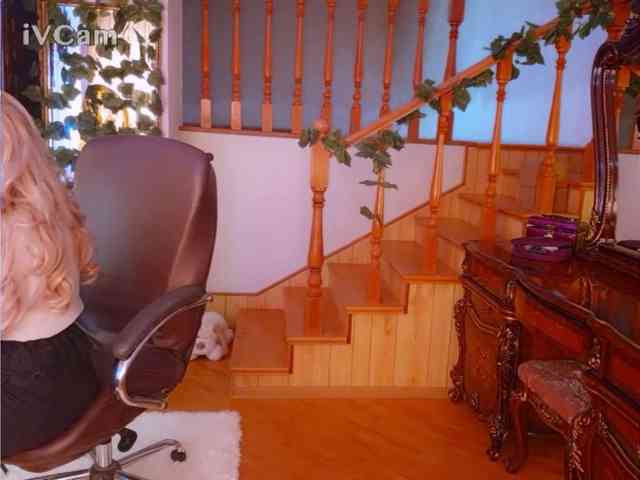 MisTrEss_ElLa webcam