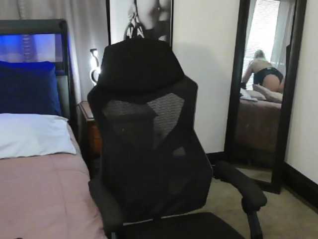 Holliekate's BongaCams show and profile