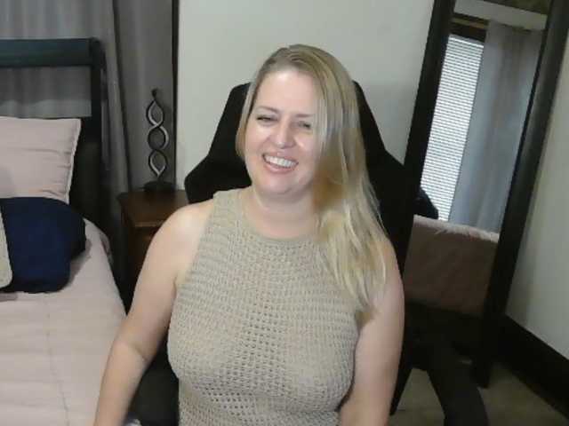 Holliekate live cam on BongaCams