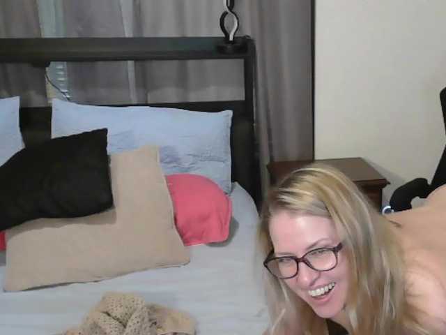 Holliekate live webcam show