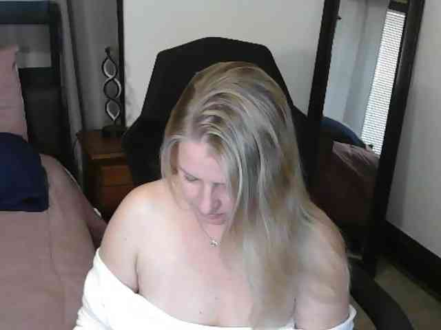 Holliekate Live Webcam on BongaCams