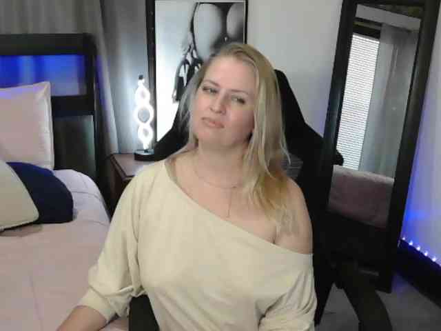Holliekate's webcam live show