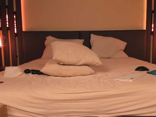 ShySara's BongaCams show and profile