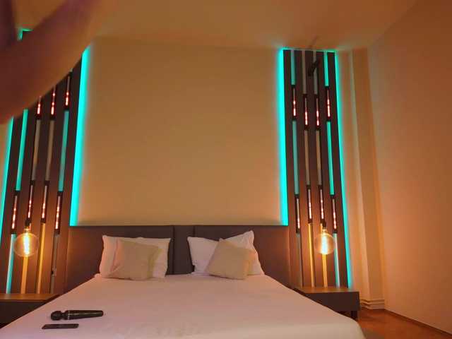 ShySara live webcam show