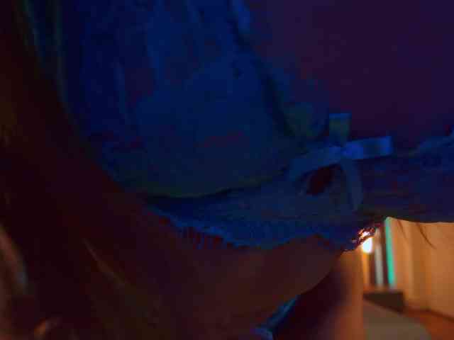 ShySara webcam