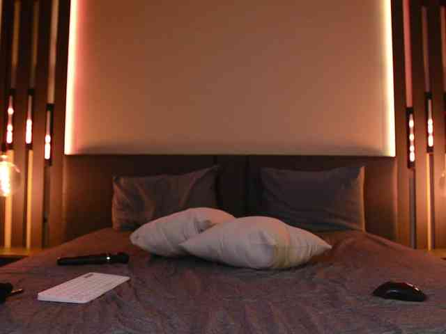ShySara webcam