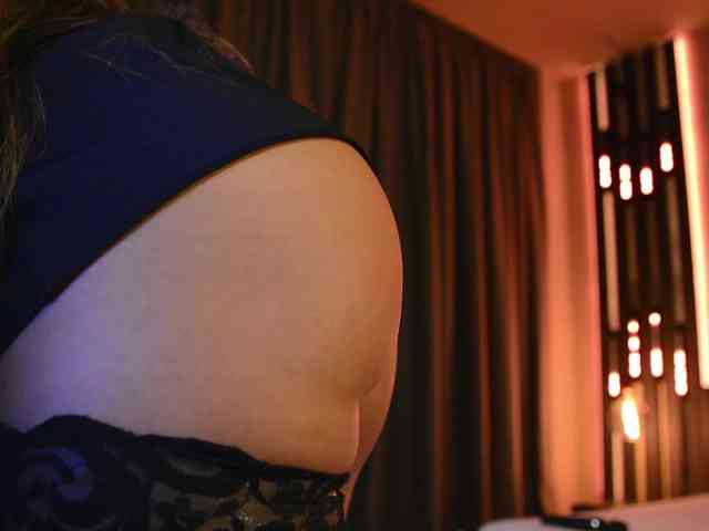 ShySara webcam
