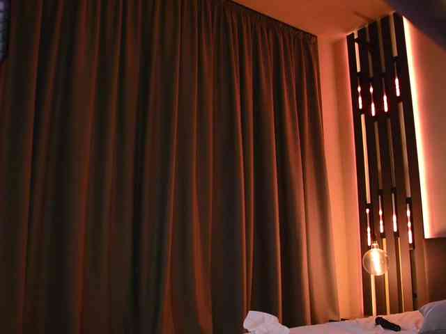 ShySara webcam