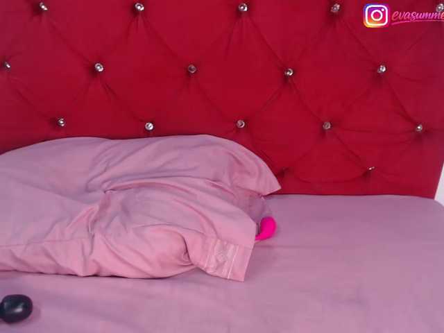 Evasummer1 live cam on BongaCams