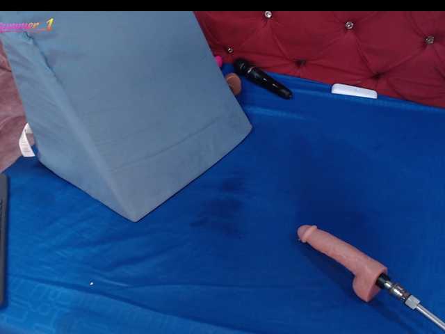 Evasummer1 live cam on BongaCams