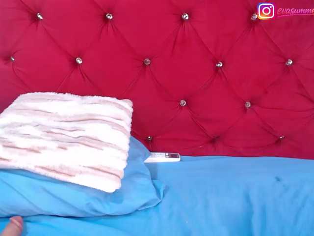 Evasummer1 live cam on BongaCams
