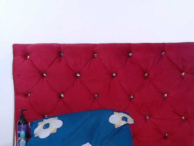 Evasummer1 live cam on BongaCams