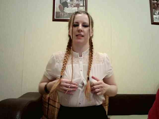 Model: BellaSins