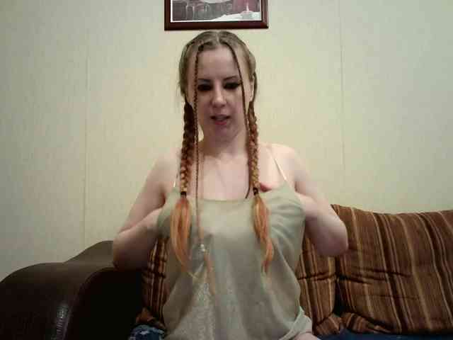 BellaSins webcam