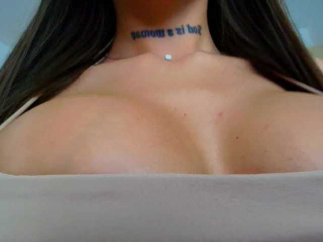 Sex chat gratuit in direct cu Fancy-t33n pe BongaCams