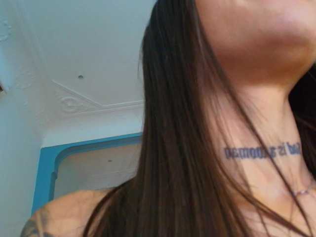 Sex chat gratuit in direct cu Fancy-t33n pe BongaCams