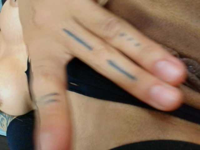 Sex chat gratuit in direct cu Fancy-t33n pe BongaCams