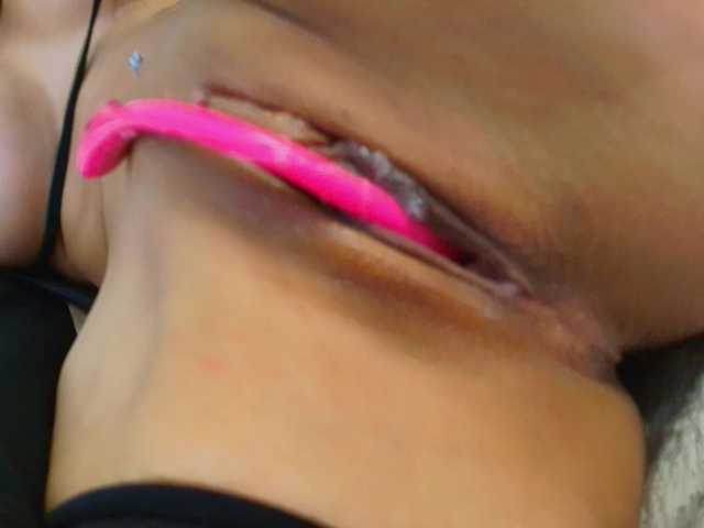 Sex chat gratuit in direct cu Fancy-t33n pe BongaCams