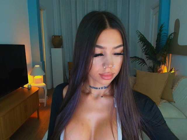 Fancy-t33n live cam on BongaCams