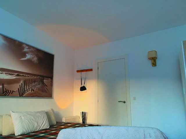 Fancy-t33n live cam on BongaCams