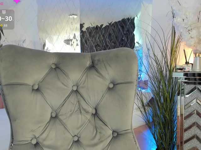 adonawet live cam on BongaCams