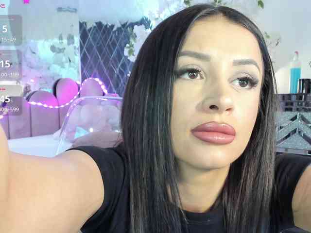 adonawet Live Webcam on BongaCams