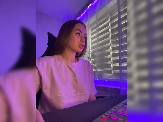 Poli999 live cam on BongaCams