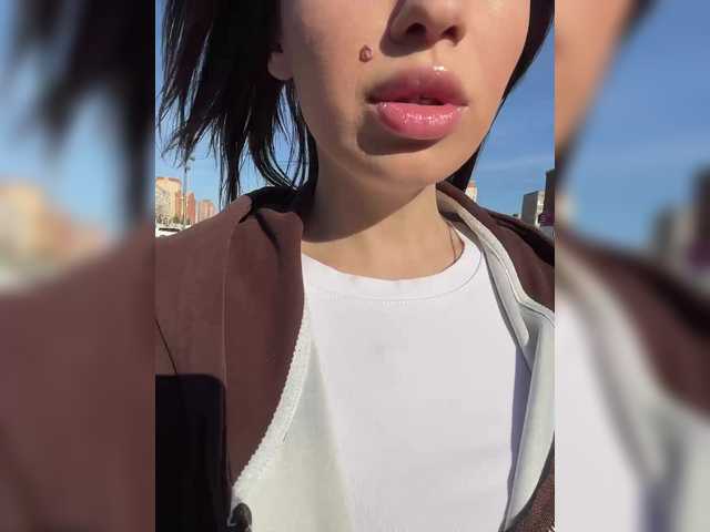 Poli999's BongaCams show and profile