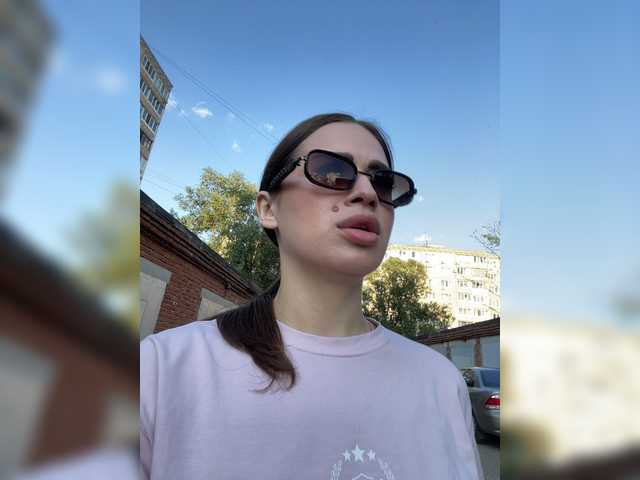Poli999 live cam on BongaCams