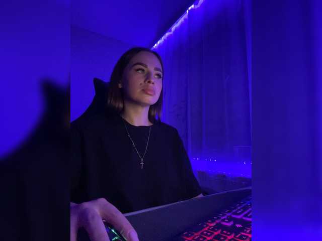 Poli999 live cam on BongaCams