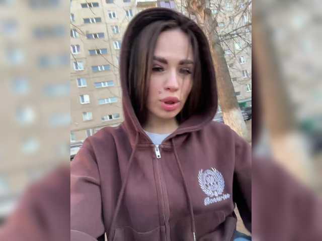 Poli999's BongaCams show and profile