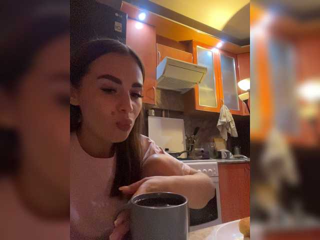 Poli999 live cam on BongaCams