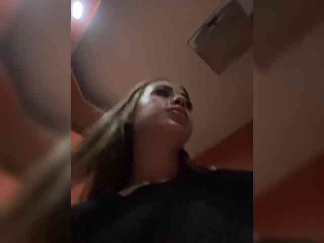 Poli999 Live Webcam on BongaCams