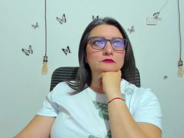 Amie-Adams82