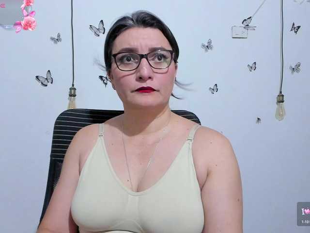 Amie-Adams82