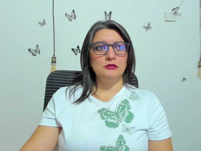 Amie-Adams82