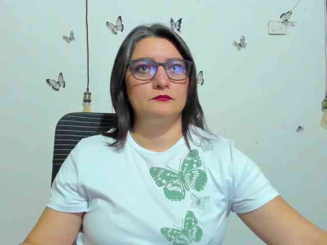 Amie-Adams82 webcam