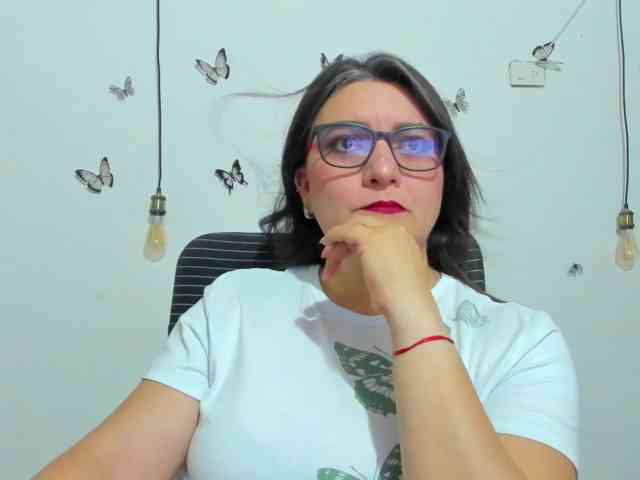 Amie-Adams82 webcam