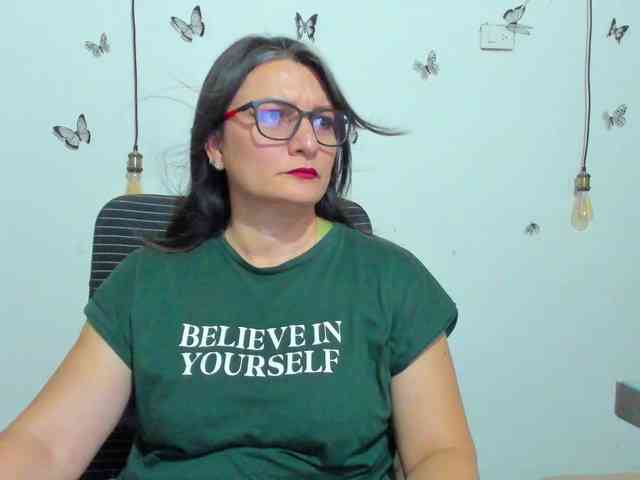 Amie-Adams82 webcam